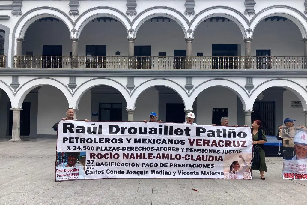 Petroleros de Veracruz exigen basificaciones y pago; protestaron en Veracruz 