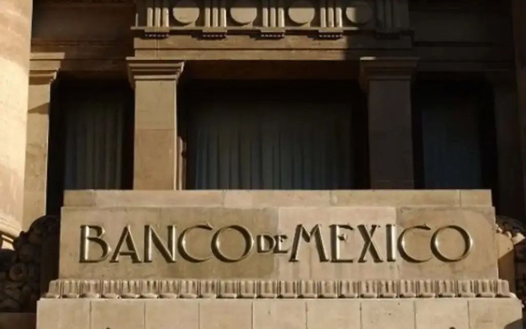 Imagen Calificadora Moody’s Analytics duda de la capacidad de Banxico de bajar la inflación en 2026