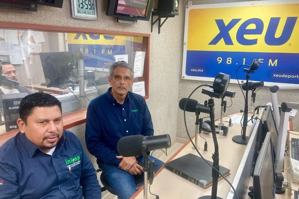 Imagen Cumple 60 años la primera emisión del programa agrícola Amanecer en el Campo, transmitido en XEU