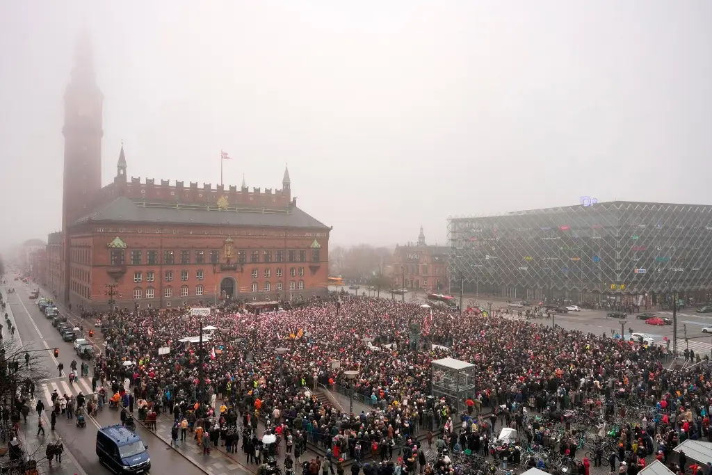 Imagen Miles de manifestantes protestan en la capital de Groenlandia