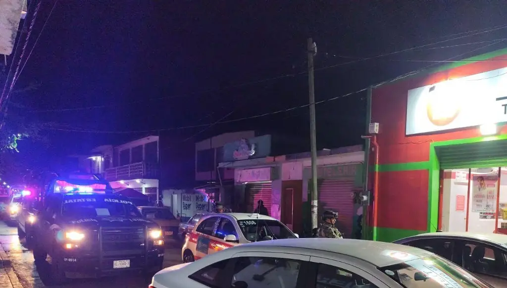 Imagen Aseguran equipo táctico durante cateo en inmueble presuntamente vinculado a exalcaldesa de Tamiahua