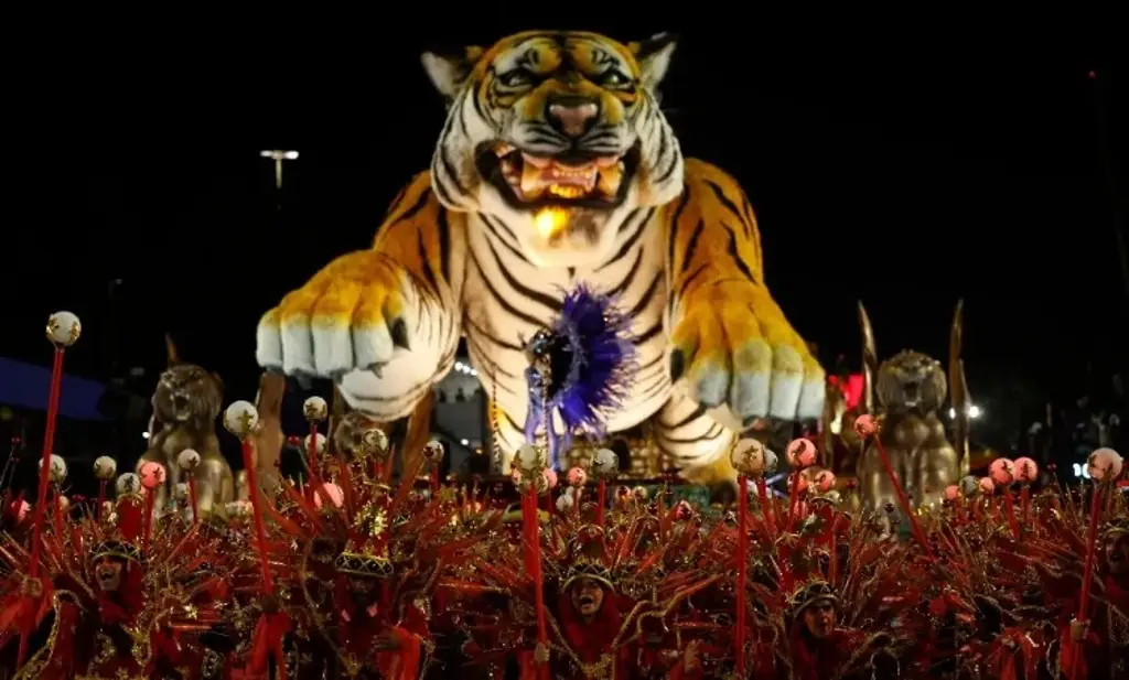 Imagen Comparsas toman Río de Janeiro a menos de un mes del Carnaval