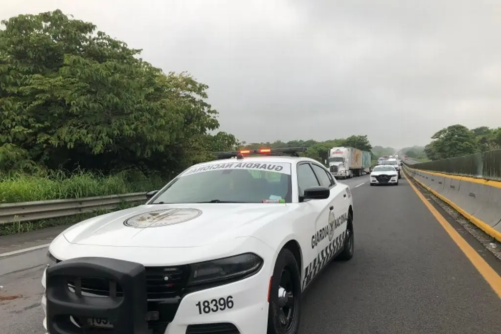 Imagen Abandonan cuerpo en autopista de Veracruz 