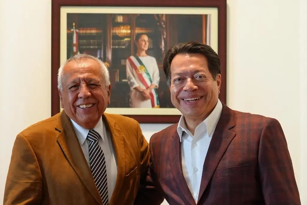 Imagen Sheinbaum da una dirección en la SEP a Francisco Garduño, extitular de Migración