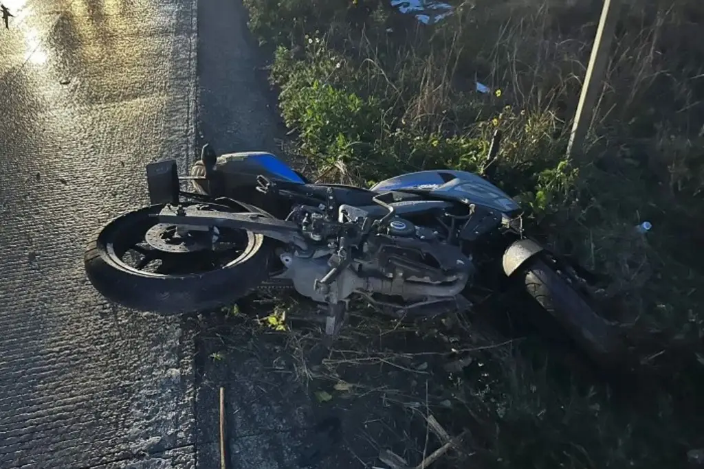 Imagen Muere motociclista tras accidente en carretera de Veracruz