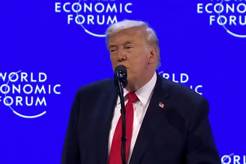 Imagen Trump defiende sus aranceles y asegura: EU mantiene el mundo entero a flote