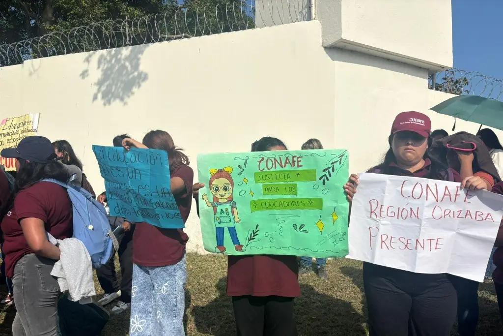 Imagen Educadores de Conafe exigen prestaciones y reconocimiento a su labor 