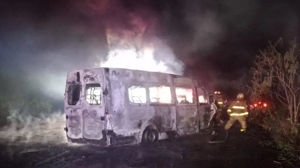 Imagen Tome precauciones, hay cierre total de circulación en carretera de Veracruz