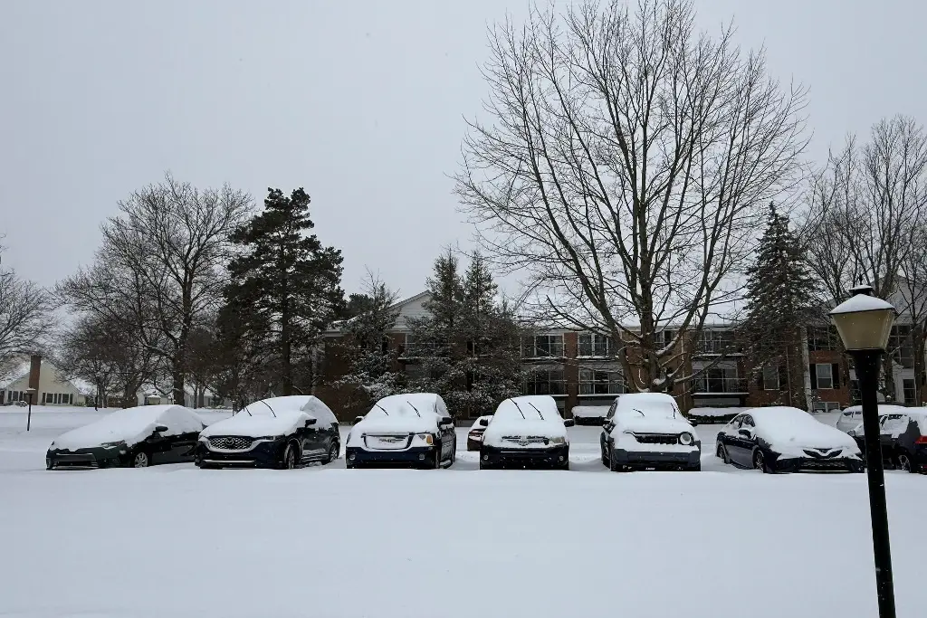 Imagen Al menos seis muertos y un millón de hogares sin electricidad por gran tormenta en EU
