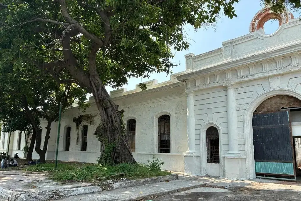 Imagen Así avanza la construcción del Centro de las Artes en el expenal Allende en Veracruz