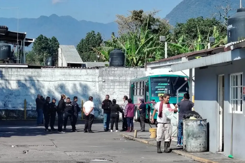 Imagen Muere al interior de un autobús en Ixtaczoquitlán, Veracruz; esto se sabe 