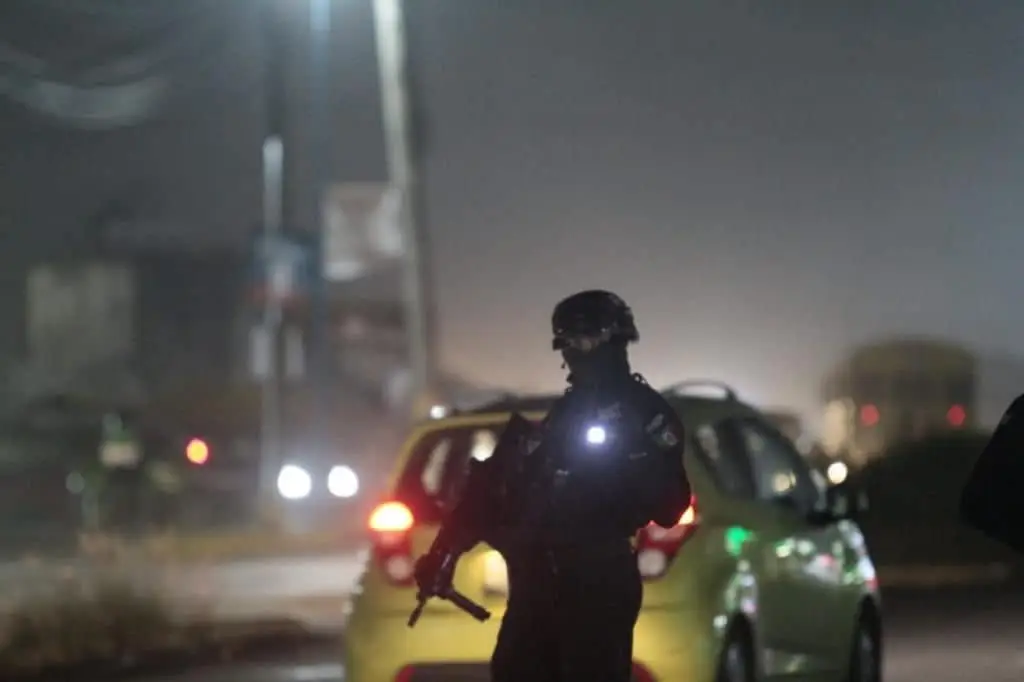 Imagen Comando armado irrumpe en vivienda de Cosoleacaque y priva de la libertad a dos empresarios