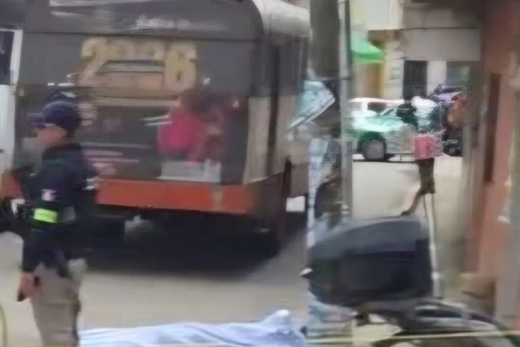 Imagen Camión de pasaje atropella y mata a adulto mayor en Xalapa, esto se sabe