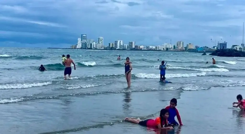 Imagen Habrá bandera amarilla en algunas playas de Veracruz: PC Municipal