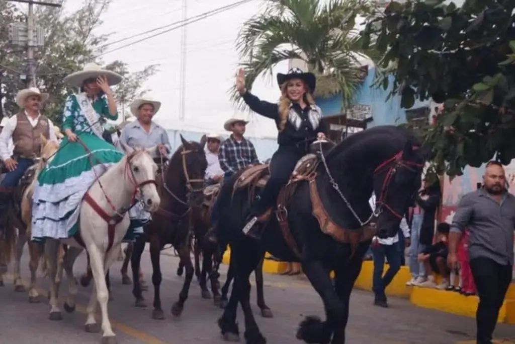 Imagen Invitan a los festejos de 