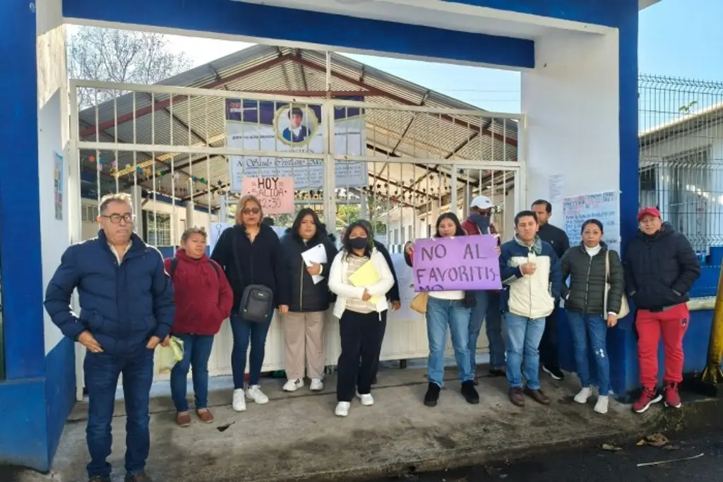 Imagen Maestros toman escuela primaria en Ixhuatlancillo, Veracruz; esto se sabe 