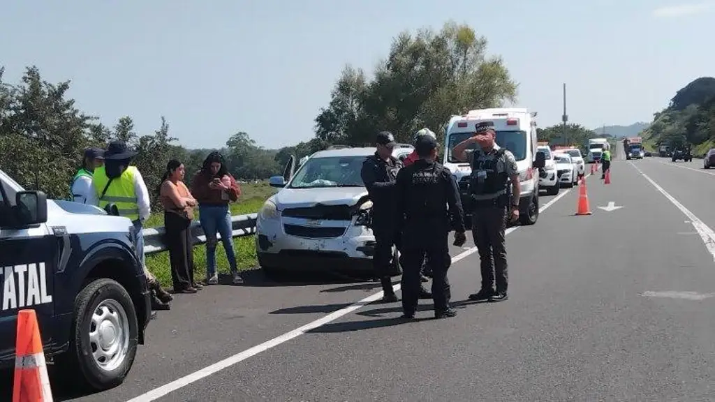 Imagen Cierre parcial de circulación en carretera de Veracruz; esta es la razón 