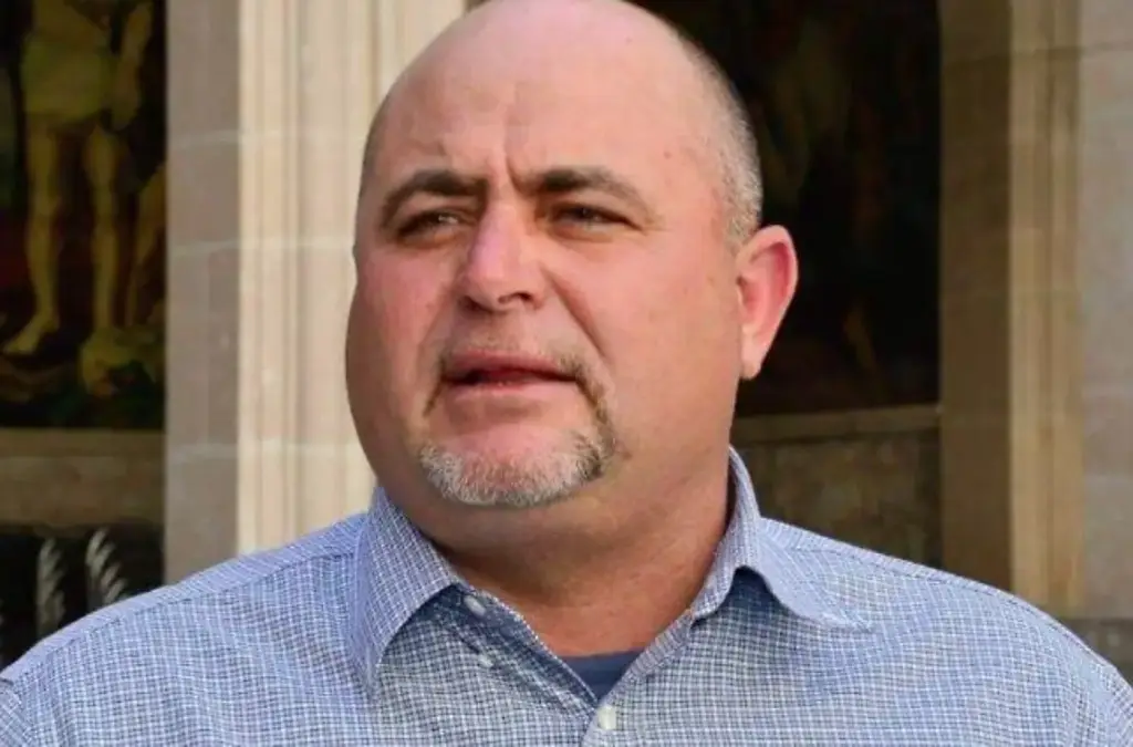 Imagen Julián LeBaron destapa candidatura al gobierno de Chihuahua ¿Por cuál partido?