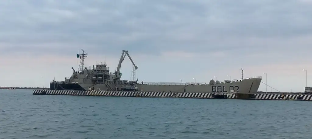 Imagen Llegan buques de carga de la SEMAR a Veracruz, ¿llevarán ayuda humanitaria a Cuba?