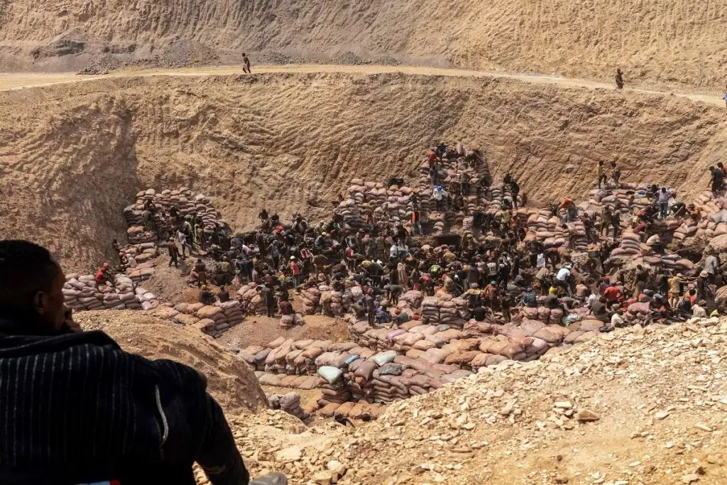 Imagen Derrumbe en mina de coltán en el Congo deja al menos 400 muertos