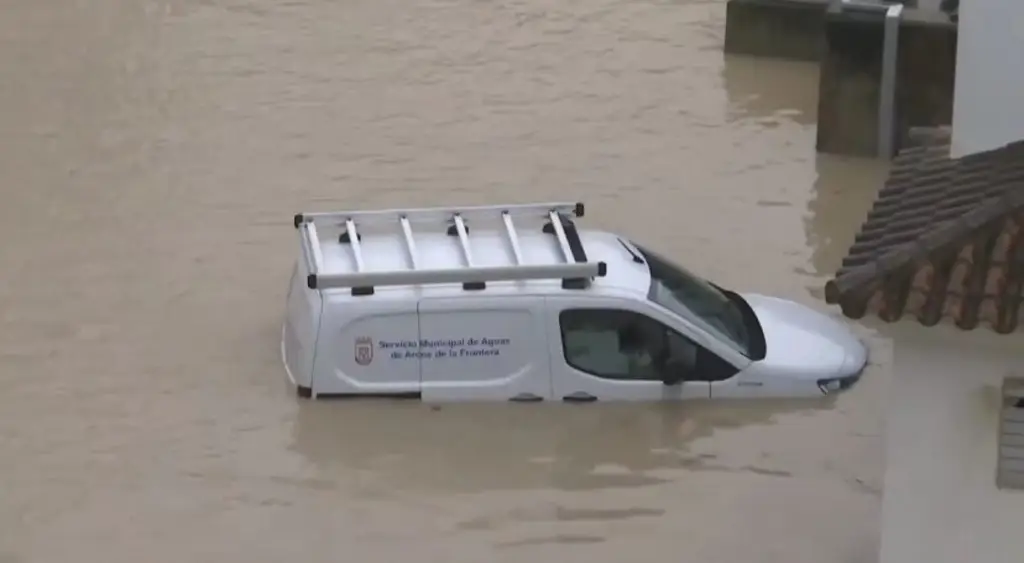 Imagen Lluvias extraordinarias por temporal 'Leonardo' ocasionan evacuaciones en España