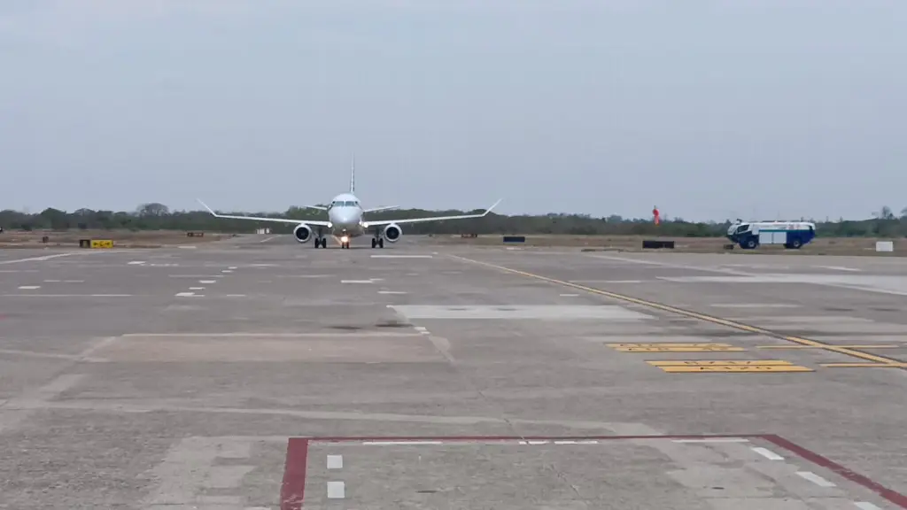 Imagen Aterriza de emergencia avión en Veracruz; viajaban más de 200 pasajeros