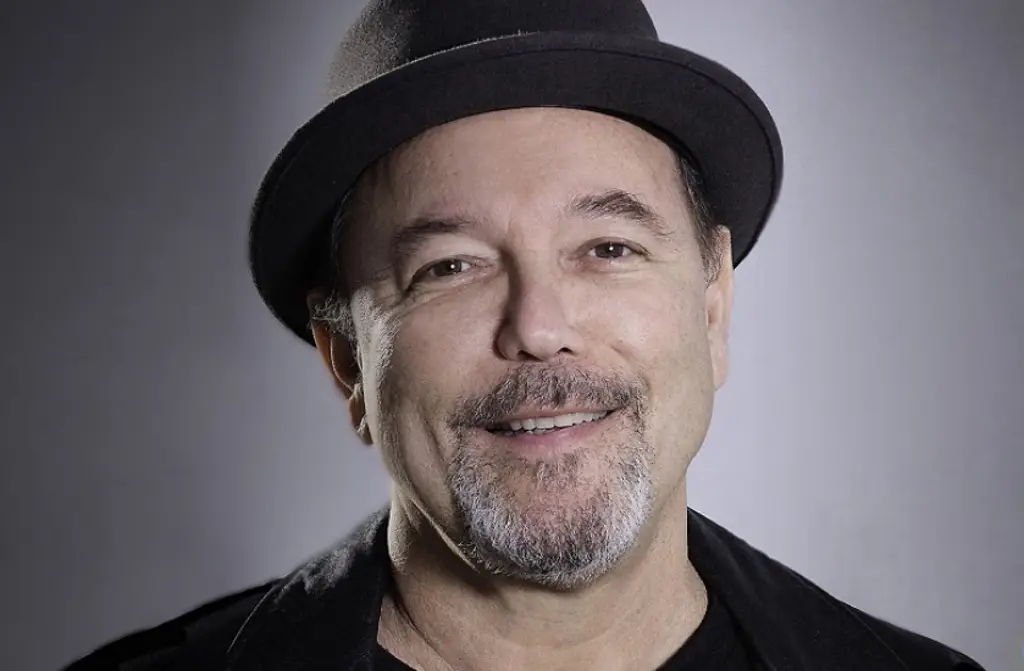 Imagen Ruben Blades defiende a Bad Bunny, tras opiniones sobre 'música basura'