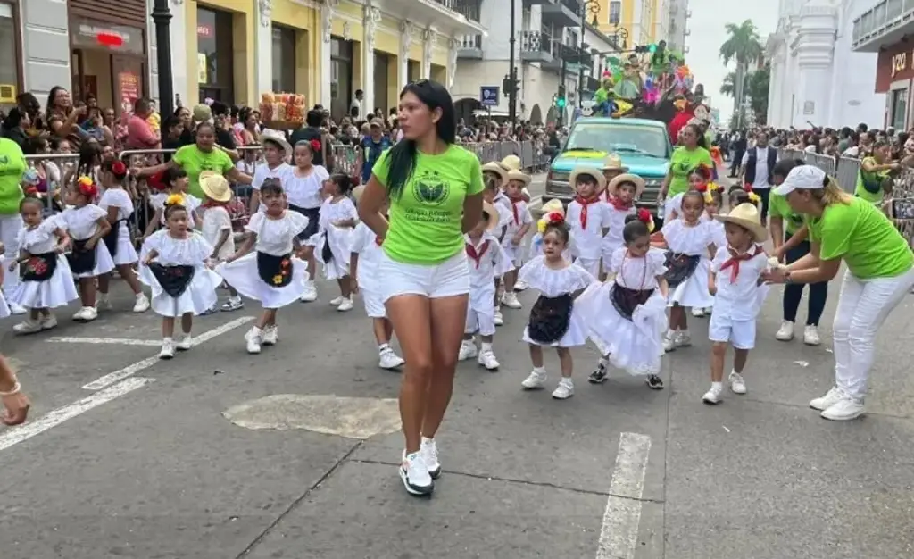 Imagen Anuncian Desfile Infantil en avenida Independencia de Veracruz; checa cuándo y a qué hora