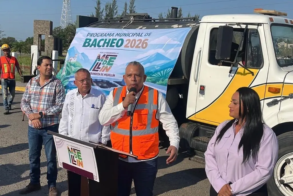 Imagen Invierten 2mdp en programa de Bacheo en Medellín de Bravo 