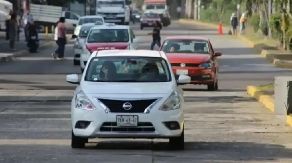Imagen Conoce lo que debes saber del reemplacamiento en Veracruz; módulos y más 
