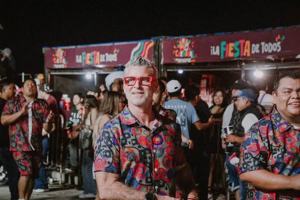 Imagen 'Richard Gere' jarocho impacta en el Carnaval de Veracruz 2026 (video)