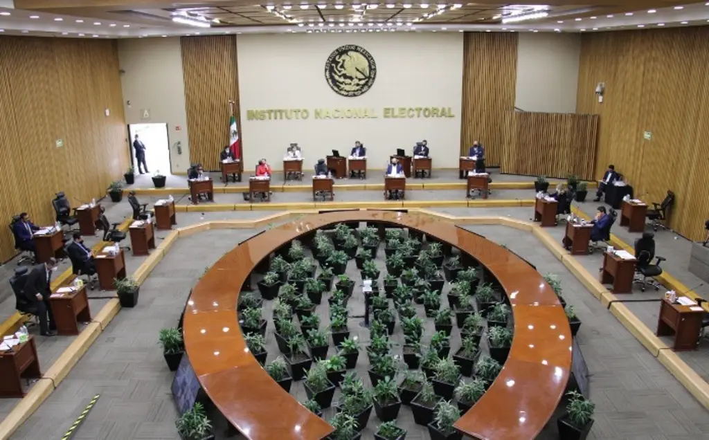 Imagen Reforma Electoral propone reducir consejeros del INE y aumento de Diputados