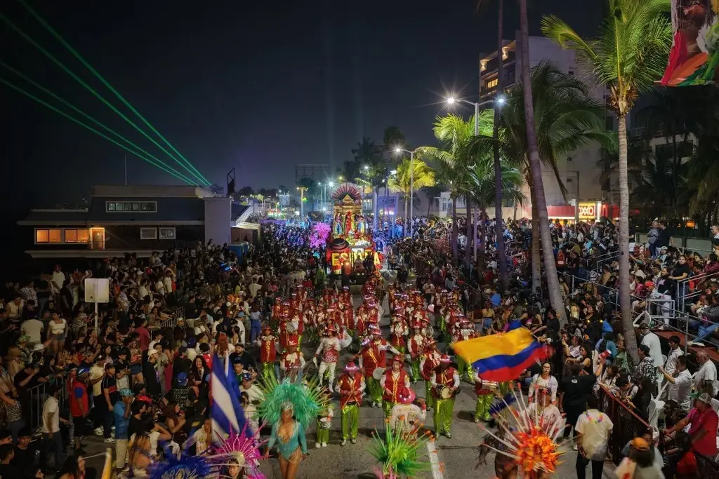 Imagen Hubo más de 100 personas atendidas en el Carnaval de Veracruz; estos son los casos registrados