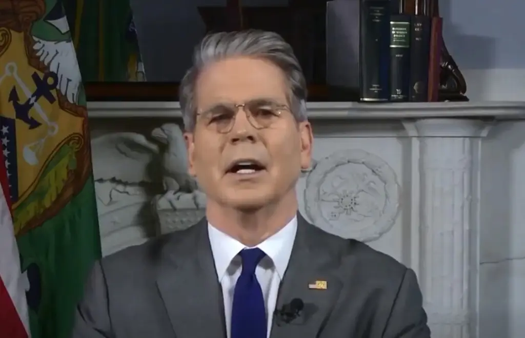 Imagen Secretario del Tesoro defiende a Trump y afirma que recaudación por aranceles no bajará en 2026