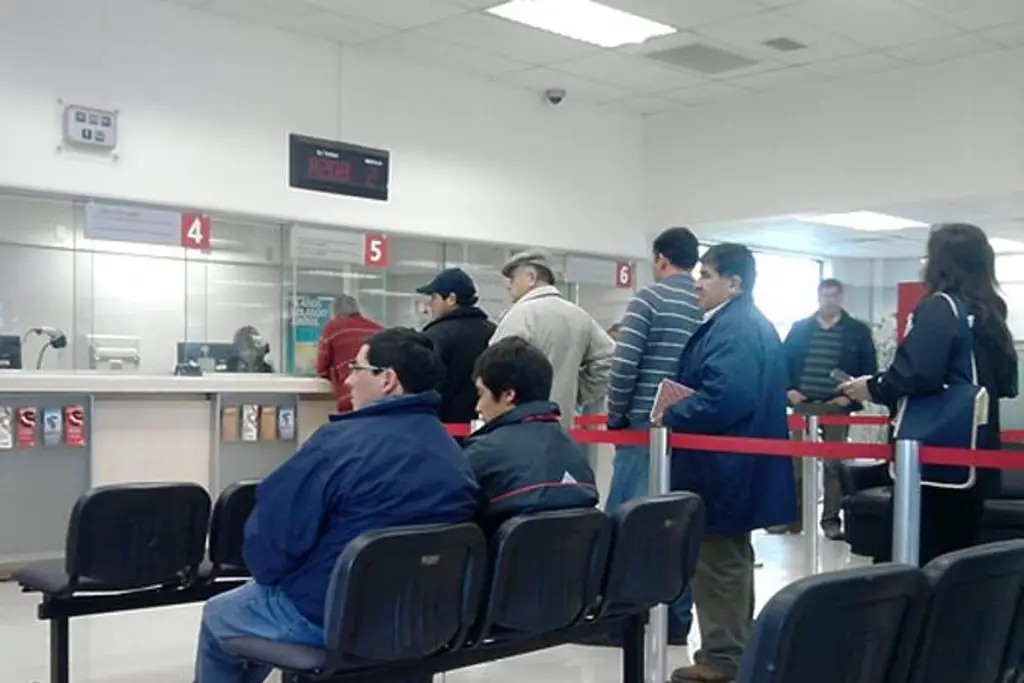 Imagen Estos bancos suspendieron labores este lunes por violencia, tras muerte de ‘El Mencho’
