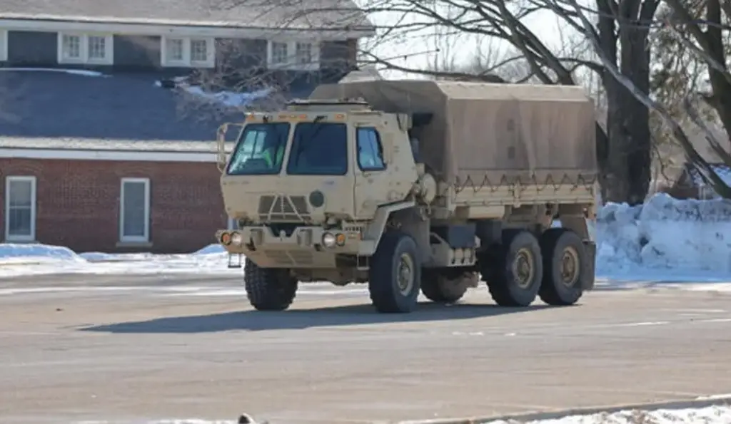 Imagen EU arresta a 25 personas más por la protesta en enero contra ICE en iglesia de Minnesota