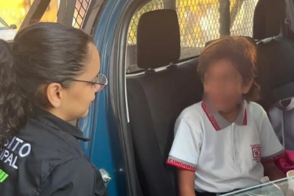 Imagen Resguardan a menor extraviada en Centro Histórico del puerto de Veracruz 