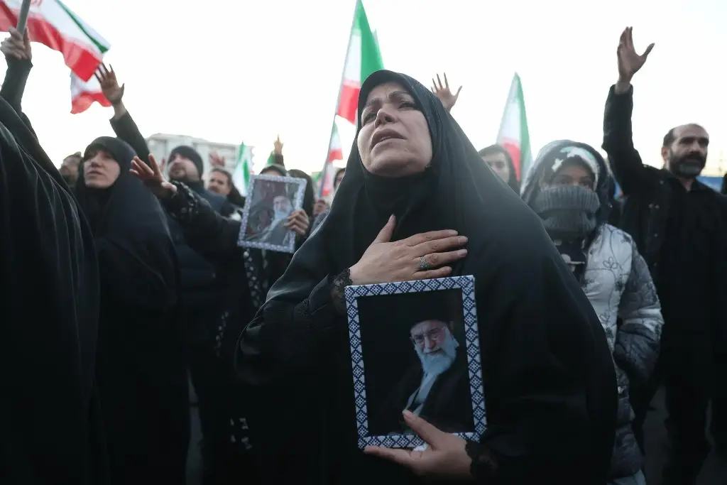 Imagen Hija y nieto de Jameneí también murieron en ataque contra Irán, según agencia iraní FAR