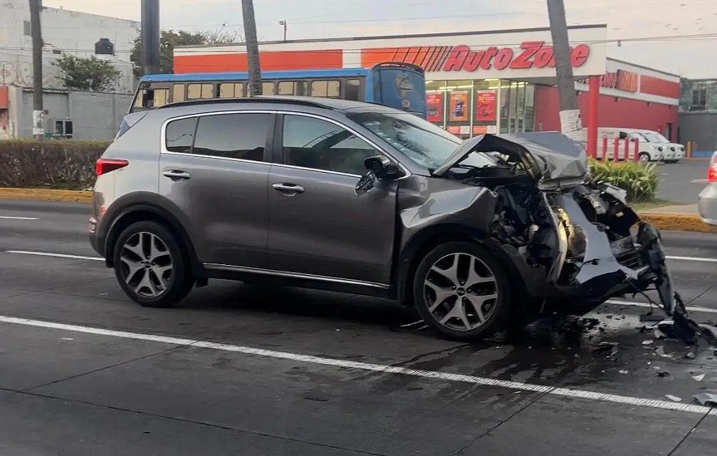 Imagen Aparatoso accidente en calles del centro de Veracruz 