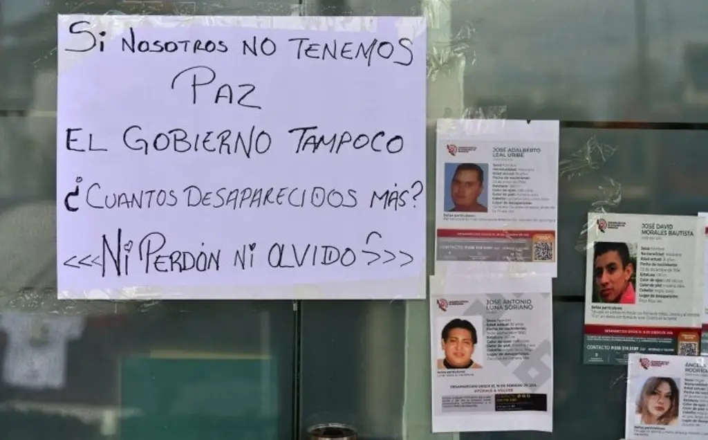 Imagen Colectivos de desaparecidos levantan plantón en Comisión de Víctimas ¿Por qué?