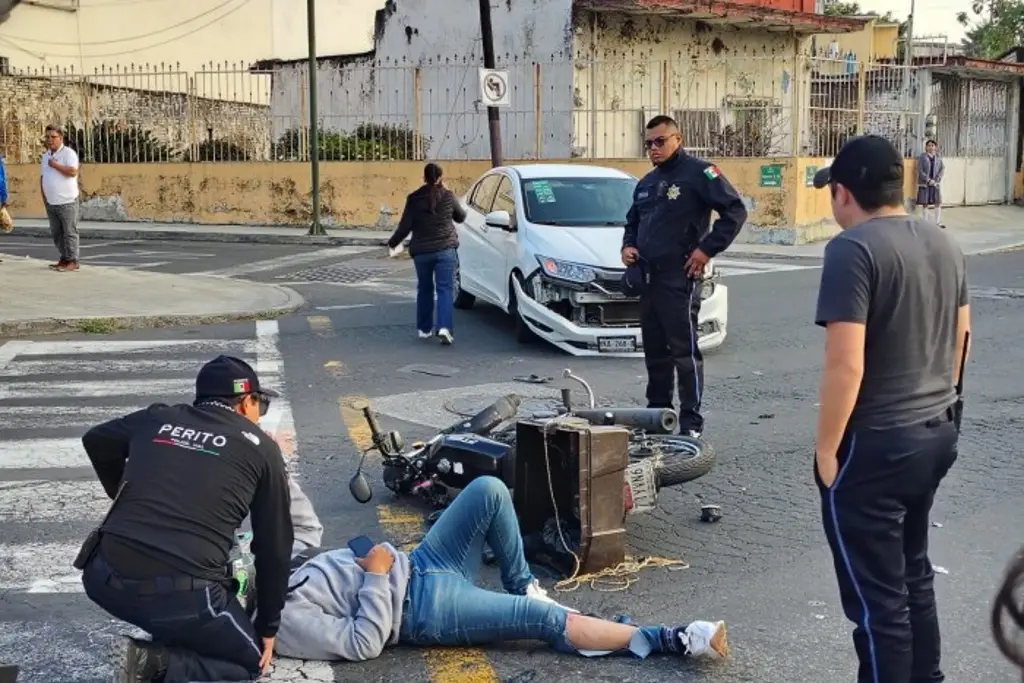 Imagen Motociclista lesionado tras choque contra auto particular en Orizaba