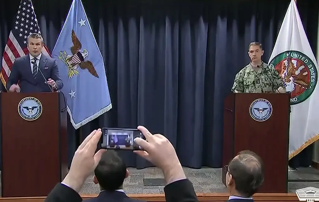 Imagen EU afirma que atacó un portaaviones de drones en Irán