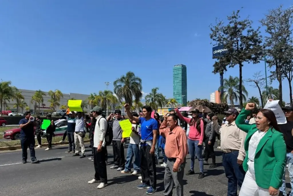 Imagen Por esta razón antorchistas bloquearon carretera Xalapa-Veracruz