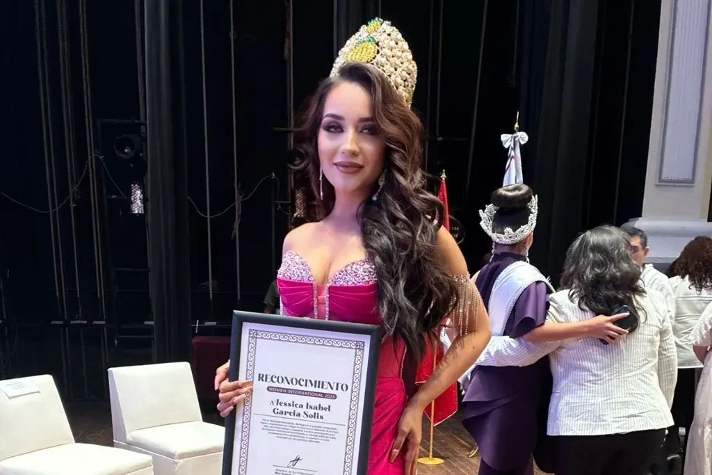 Imagen Reconocimiento internacional para la veracruzana Jessica Solís, Reina Mundial de la Piña México 