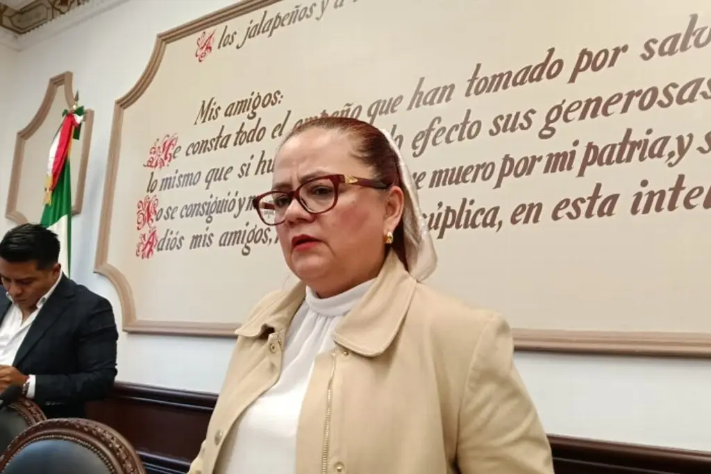 Imagen Ciudadanos piden a alcaldesa patrullajes a pie en colonias de Xalapa, Veracruz 