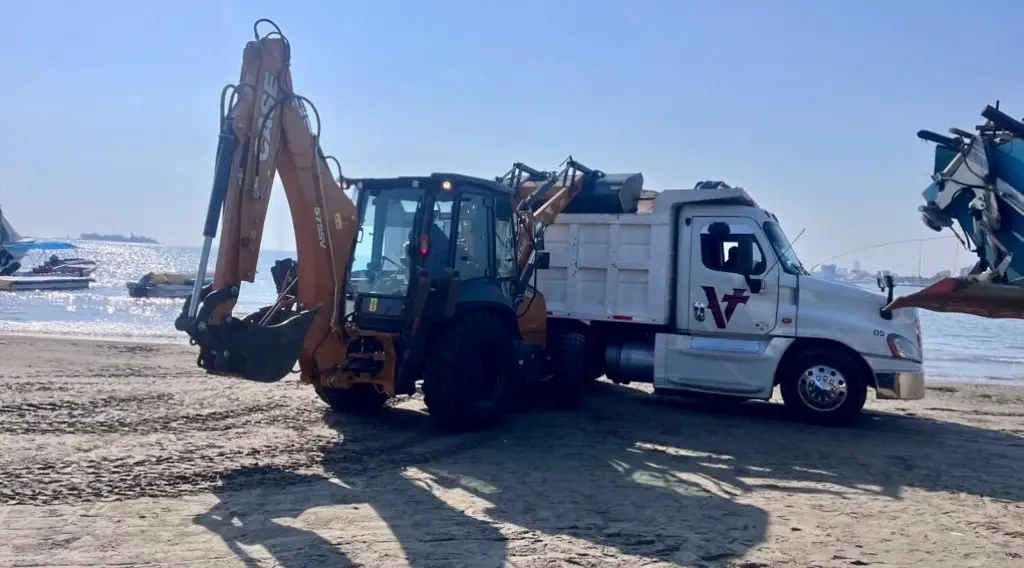 Imagen Inician limpieza de playas previo a Semana Santa en Veracruz 