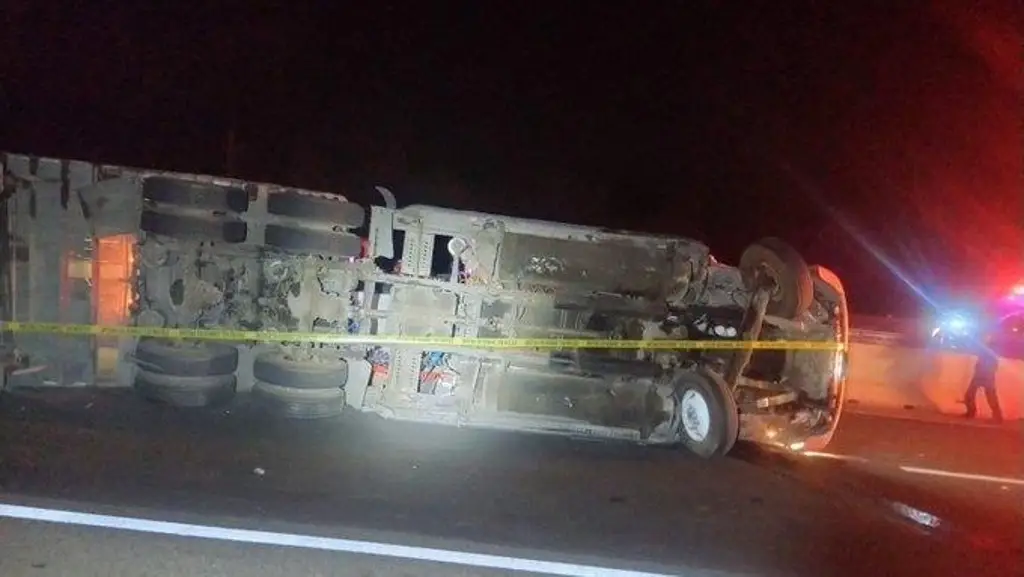 Imagen Fuerte accidente en carretera de Veracruz este viernes
