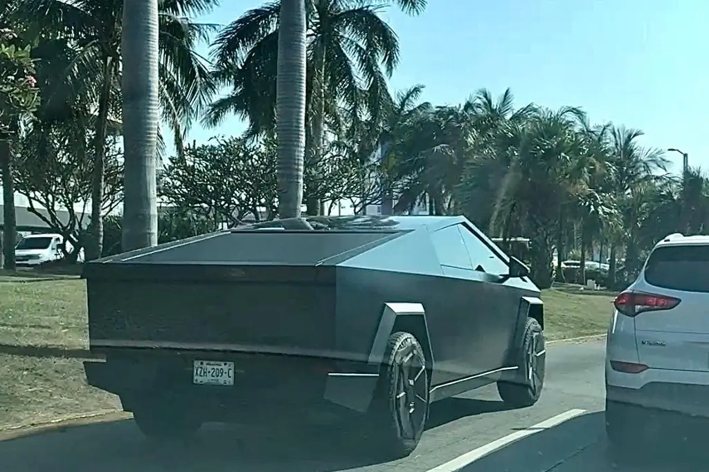 Imagen Un Tesla de paseo en Veracruz
