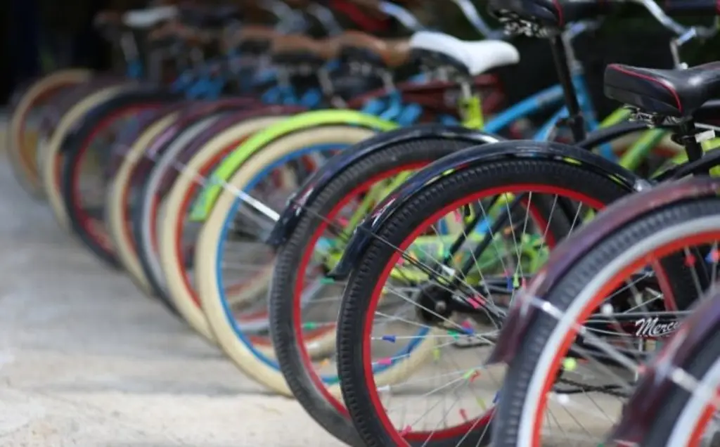 Imagen Motociclista arrolla a ciclista en el bulevar de Veracruz; detienen al responsable