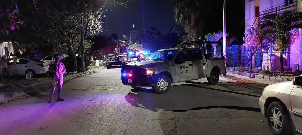 Imagen Amarrado por vecinos tras ser sorprendido robando en en el mismo lugar, en Boca del Río 